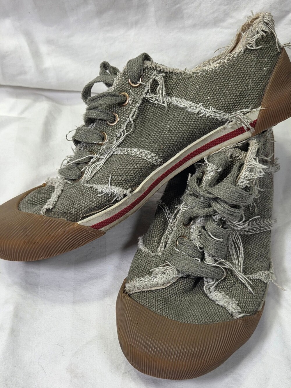 Steve Madden P-Jolt Patchwork Deconstructed Shag Sneakers Olive Green Woman Sz 7 - Picture 8 of 14